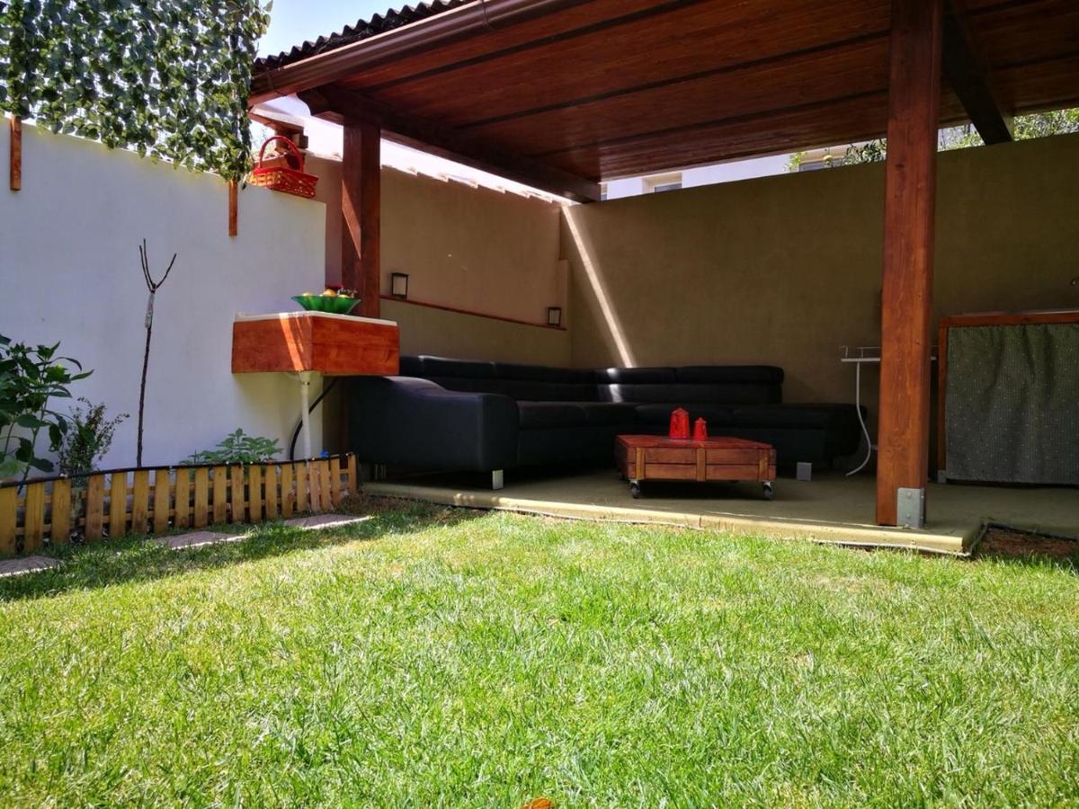 B&B Filomena Santa Giusta Kültér fotó