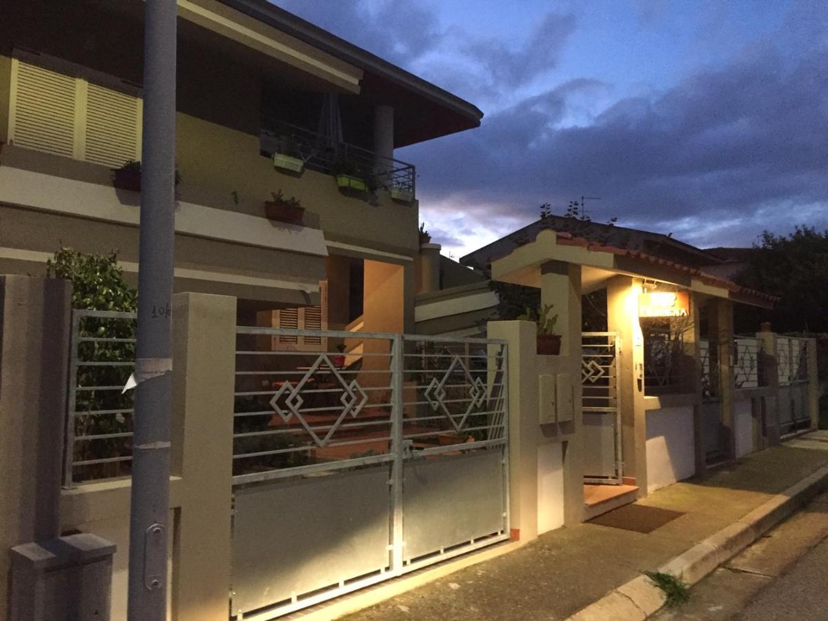 B&B Filomena Santa Giusta Kültér fotó