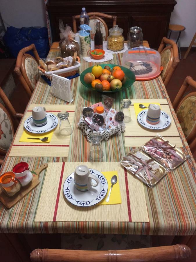B&B Filomena Santa Giusta Kültér fotó